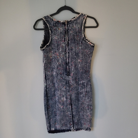 Dazl Stonewash Grunge Paint Splatter Sleeveless Mini Dress - Picture 2 of 5